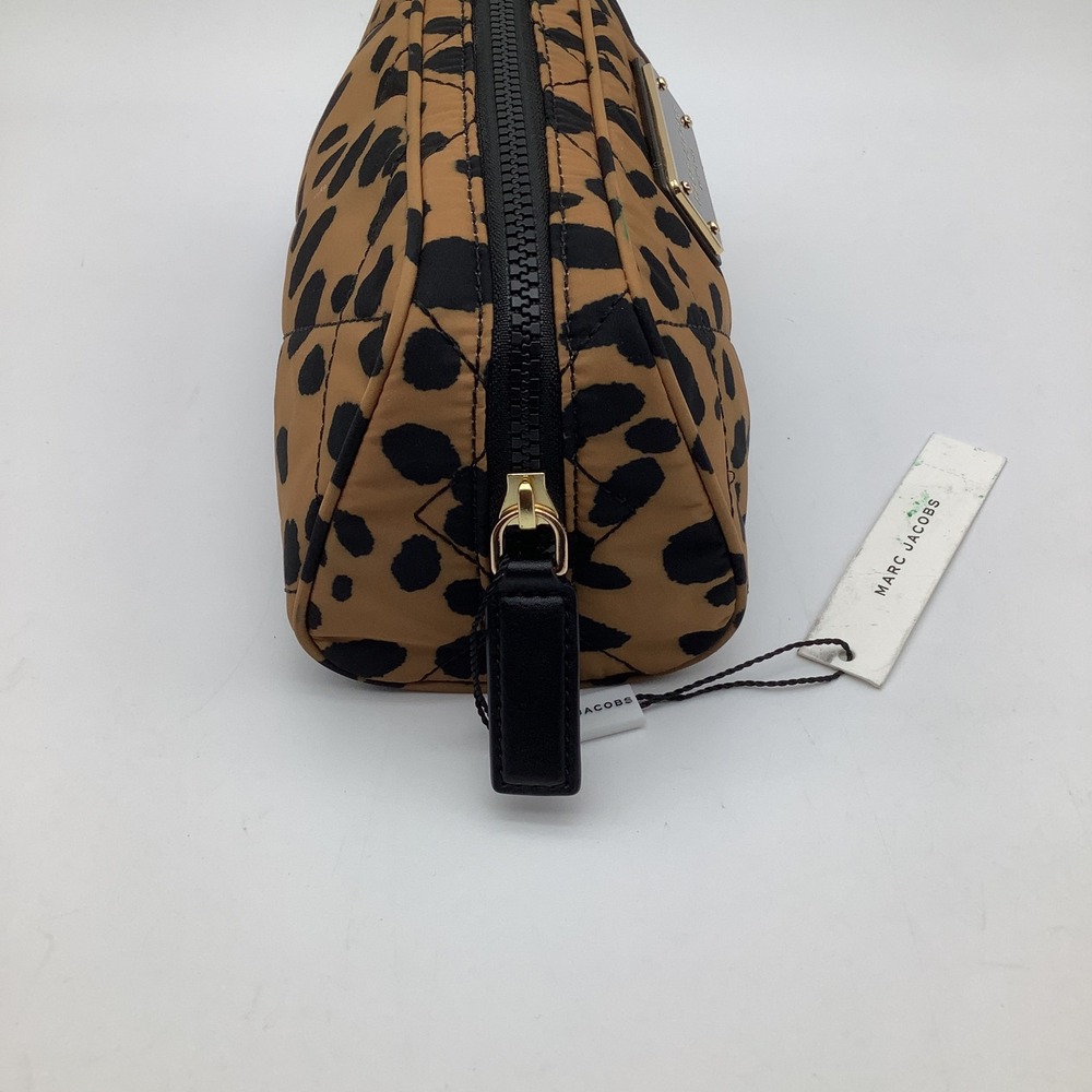 Marc Jacobs Leopard‎ Print Quilted Nylon Cosmetic Pouch Bag Black Multi NWT - Picture 3 of 10